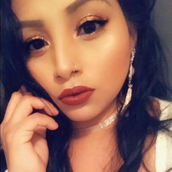 Meet your Posher, Edith - Picture 1 of 1